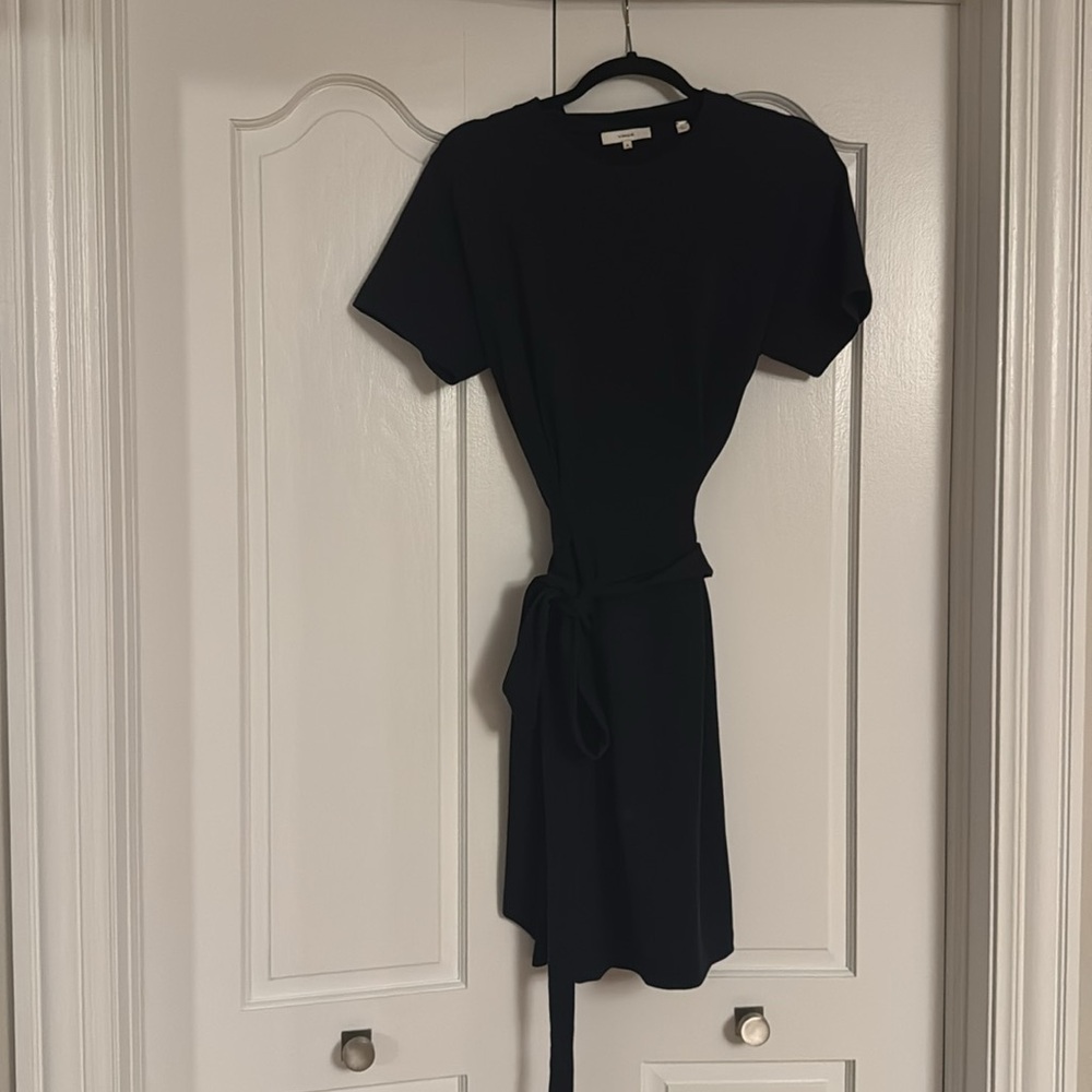 Vince Black Sheath Mini Dress Short Sleeve Crew Neck